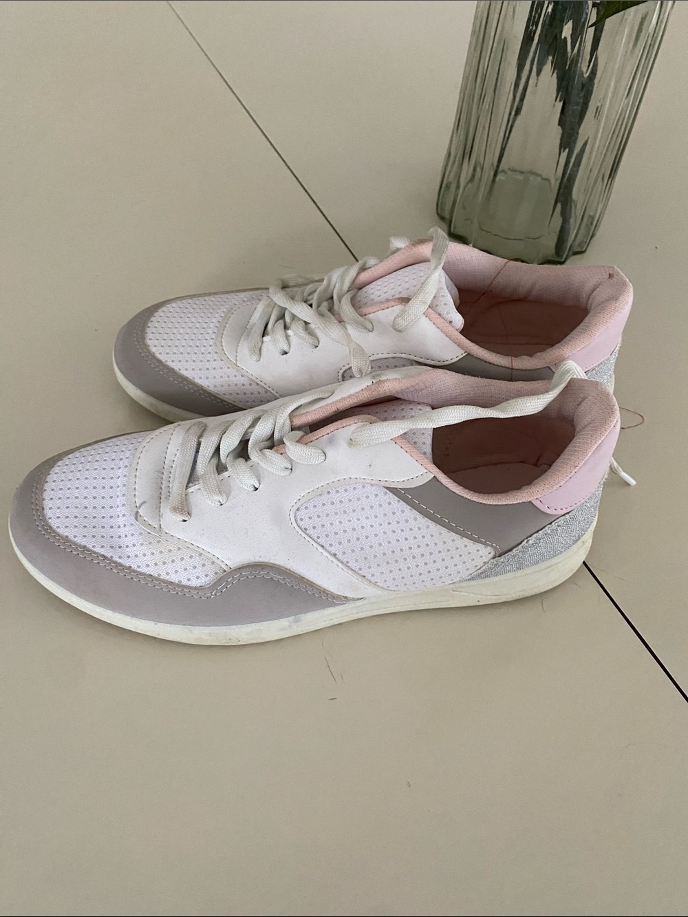 Women’s White and Light Pink Casual Knit Sneakers